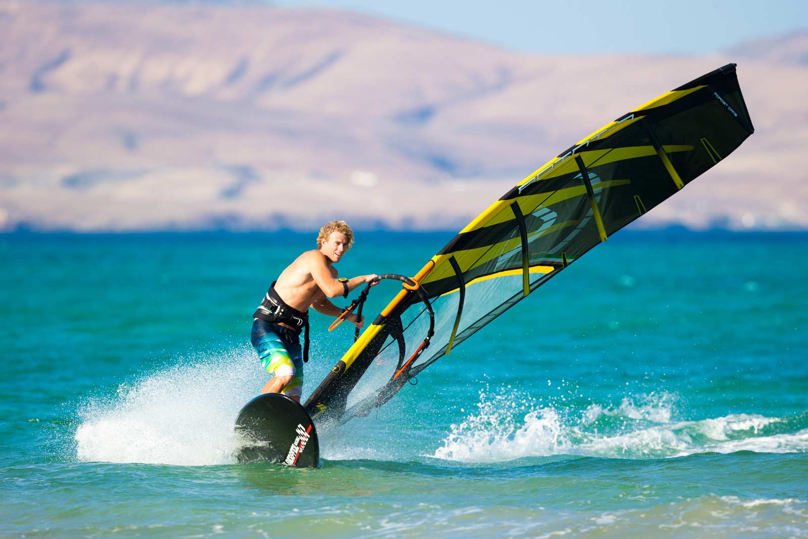 Black Tips 4 Mast Foot Positioning